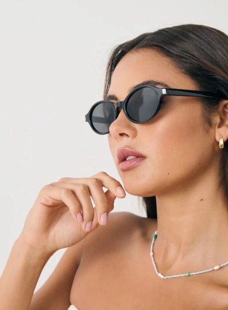 Lexie Oval Sunglasses - Black - Go - Dolly