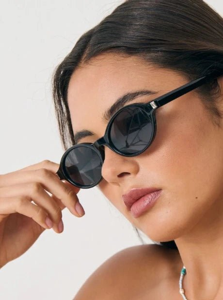 Lexie Oval Sunglasses - Black - Go - Dolly