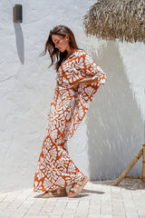 Side view of the Nahla set showing wide sleeve detail