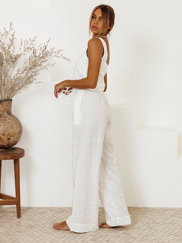 White Shanti set side view with relaxed fit